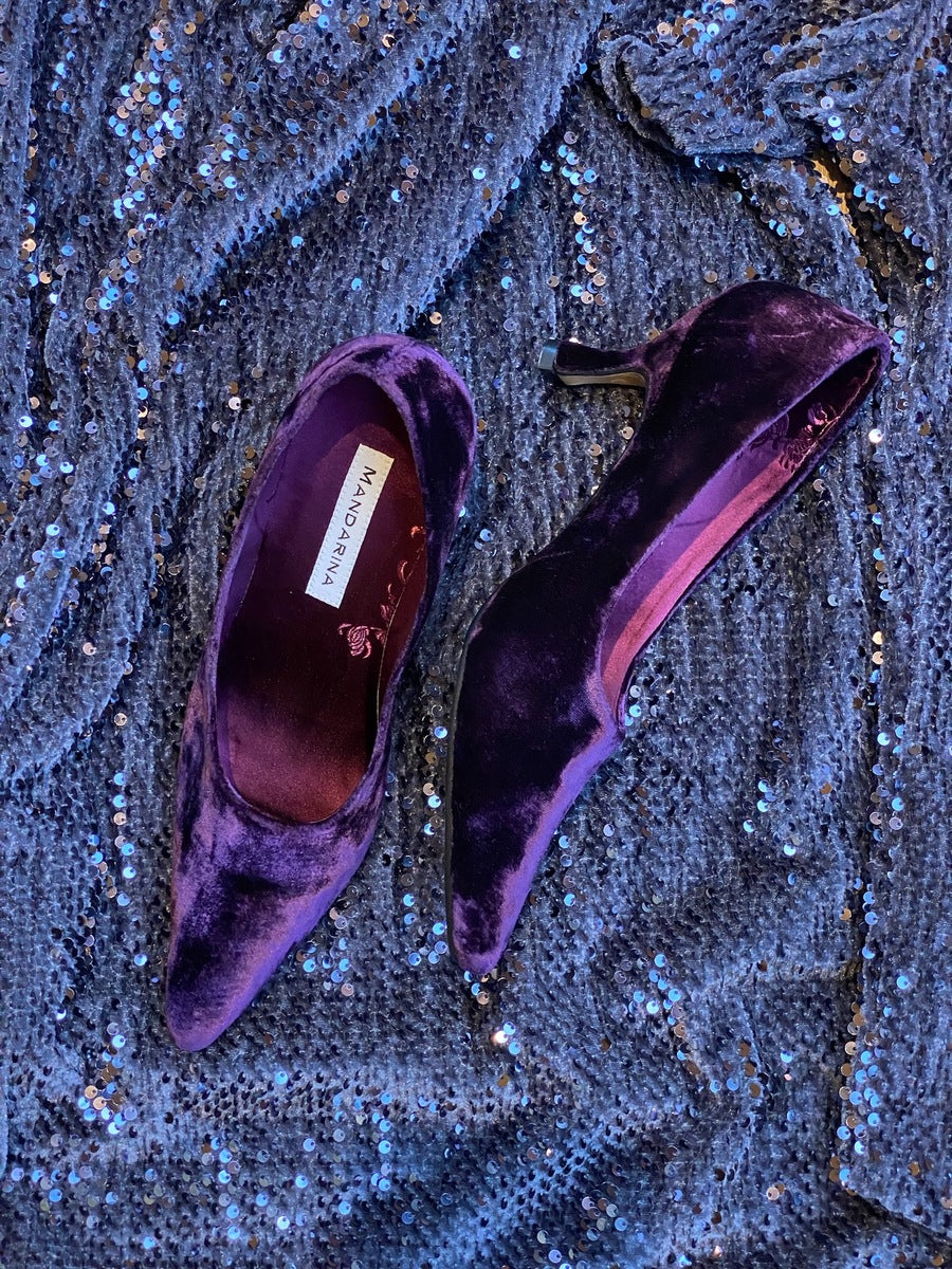 Versailles Amethyst Courts