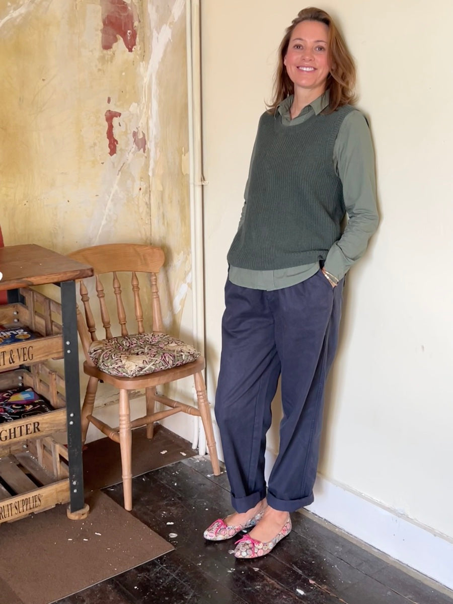 Vintage Bobbin Pattern Pumps