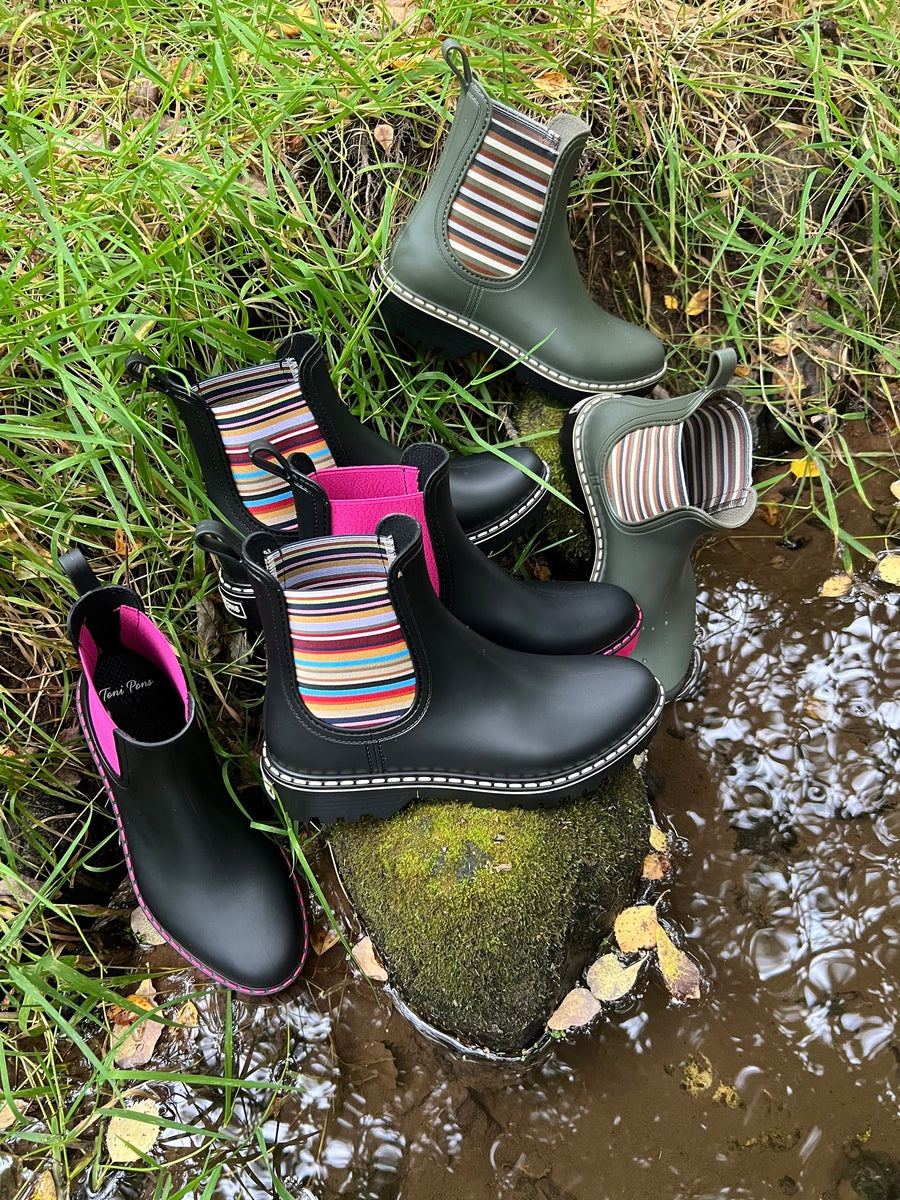 Waterboots! Blue & Pink