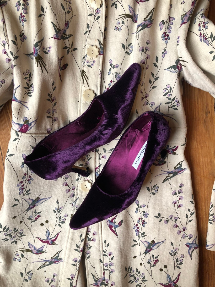 Versailles Amethyst Courts