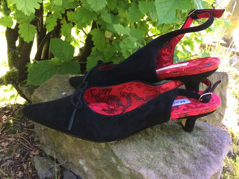 Paris Slingbacks / Black