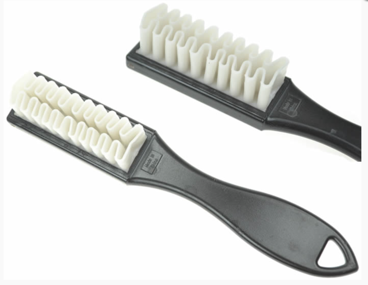 Magic Suede Brush