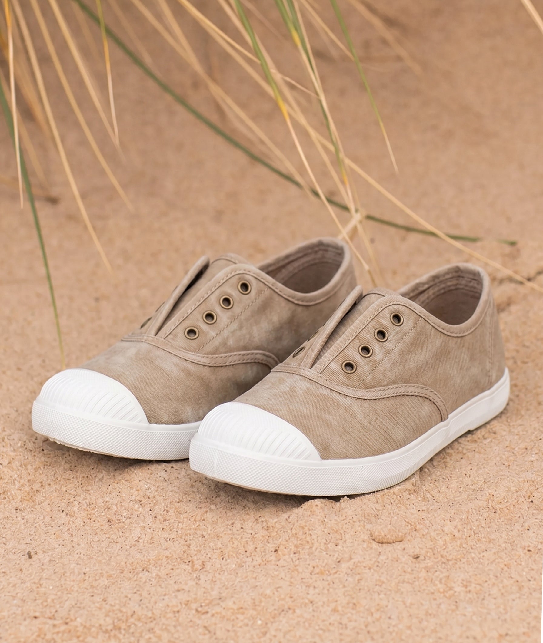 Summer Plimsolls / Beige