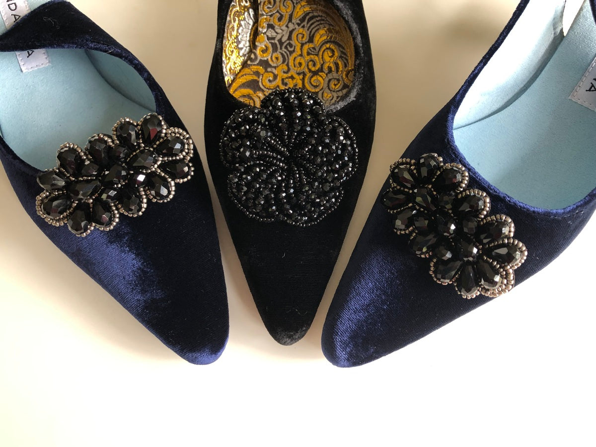 Venetia Kitten Heels / Black