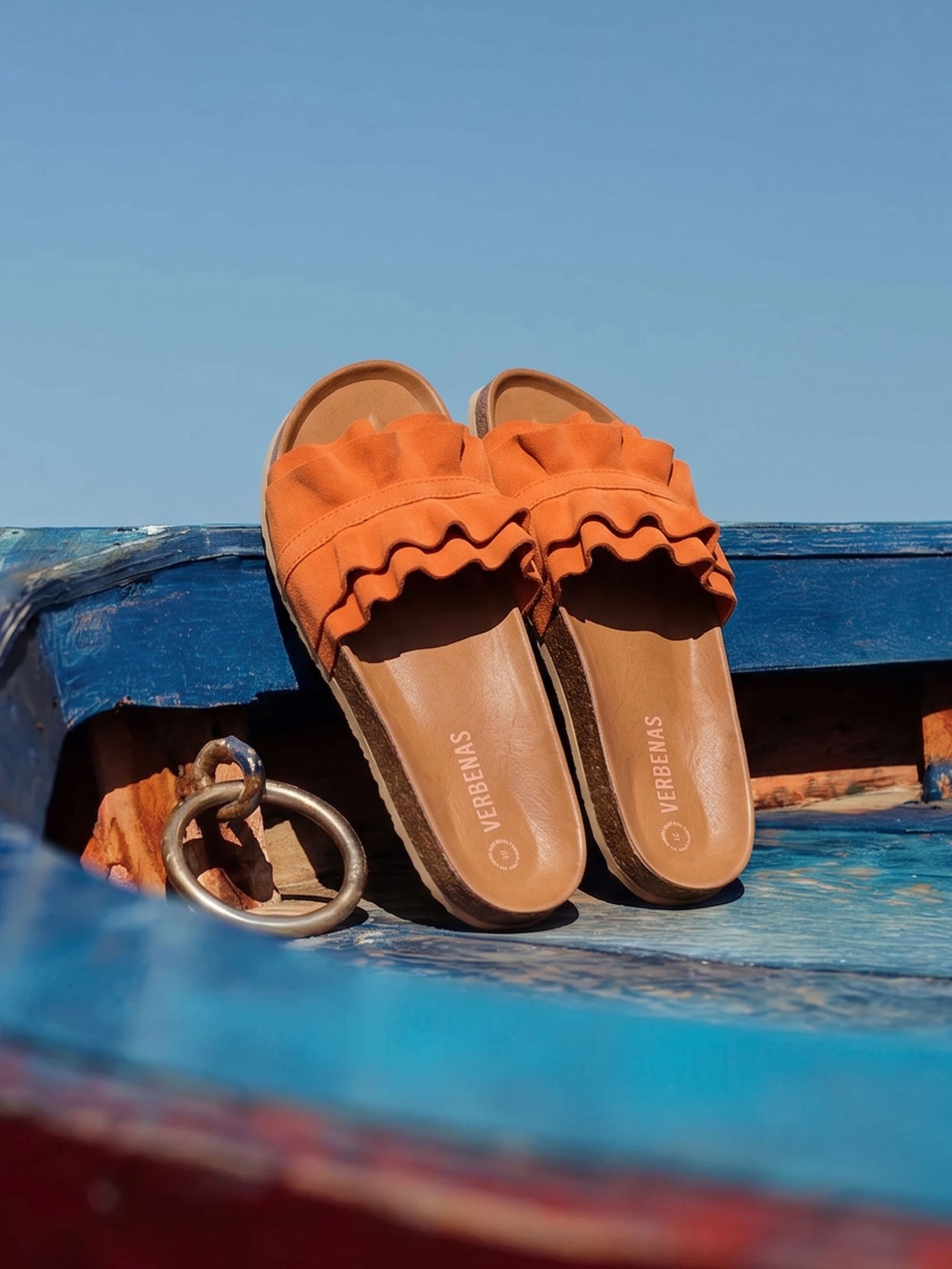 Coastal Breeze Ruffle Slider Sandals / Tiger