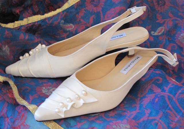 Shoes with deals pearls on heels