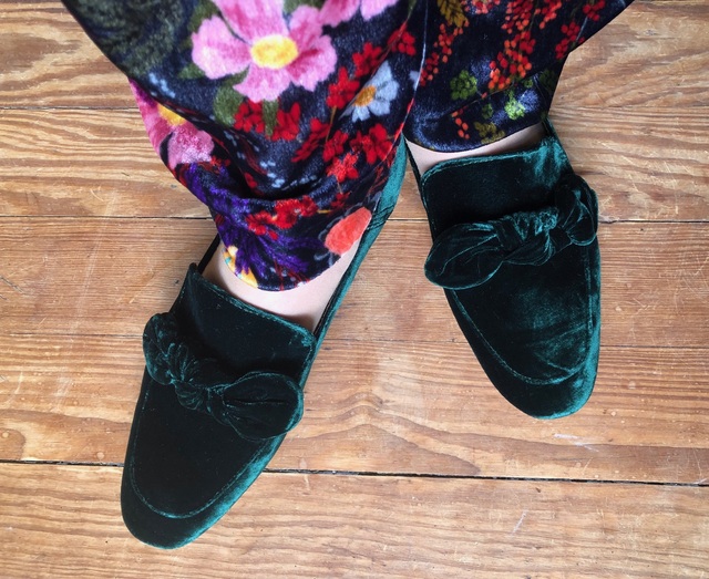 Green velvet sales loafers womens