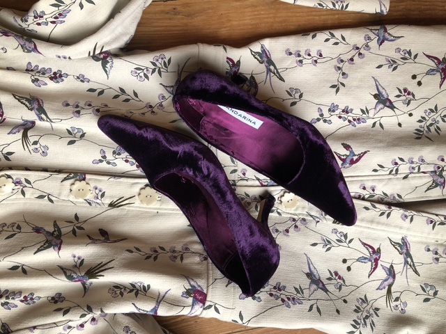 purple velvet court shoes Thumbnail