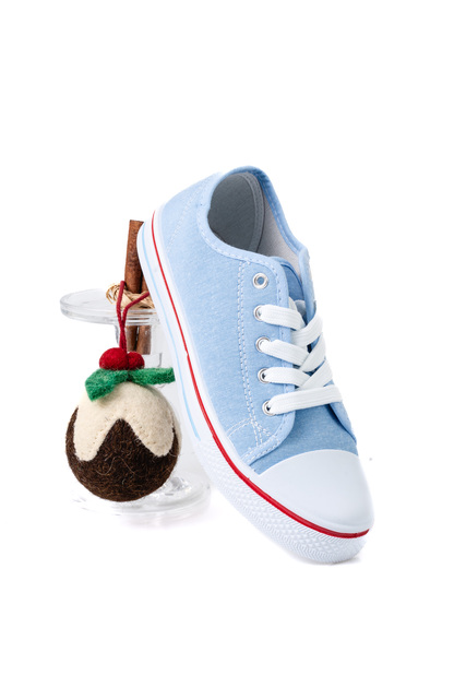 Canvas shoes hotsell under 3
