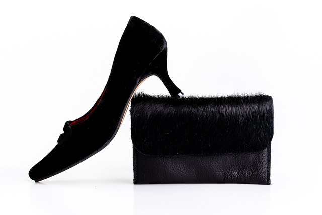 Versailles Black Velvet Court Shoes Mandarina Shoes