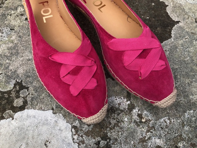 pink ribbon tie summer sandals 