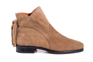Trinny Tassel Boots / Antelope