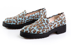Africa / last pairs size 8 only